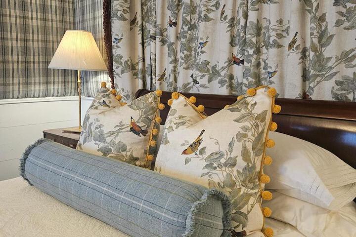 Peach Grove House