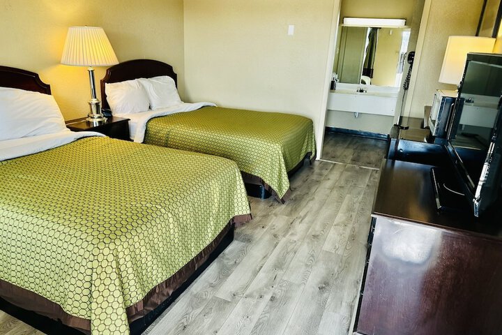 Room 5 of 14