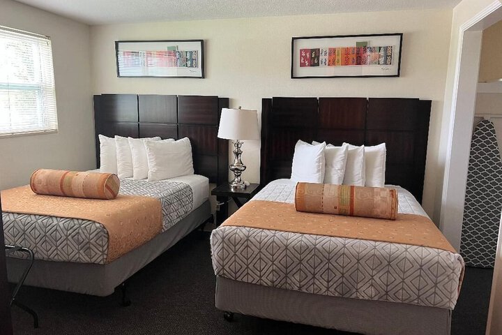 Room 25 of 46