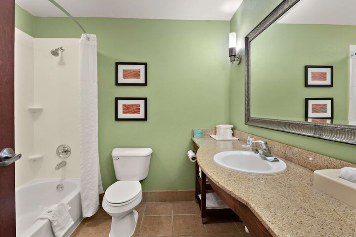 Room 16 of 35