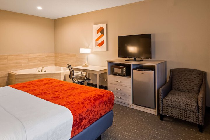 Best Western Plus New Cumberland Inn & Suites
