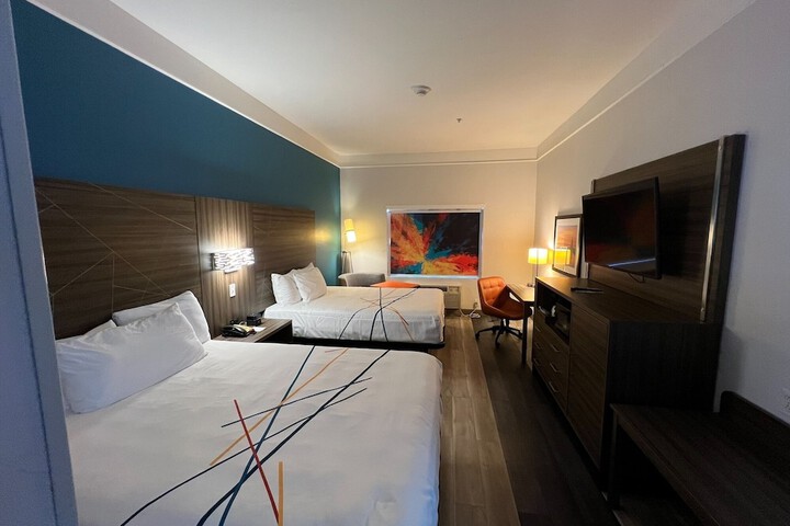 Room 35 of 49