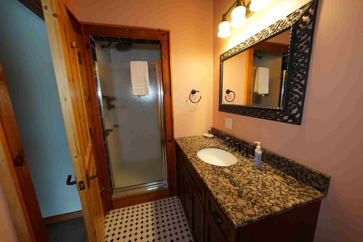 Room 186 of 241