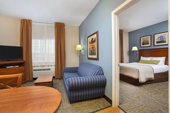 Room 53 of 88