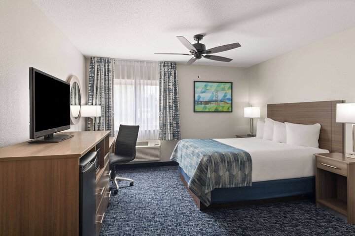 Baymont by Wyndham Mt. Pleasant