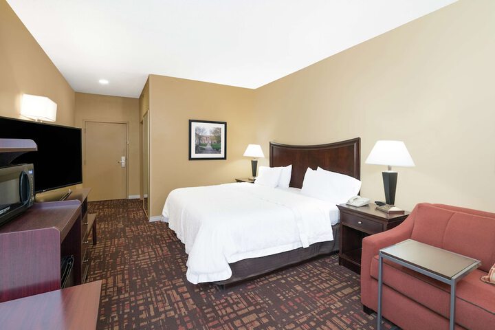 Room 8 of 40