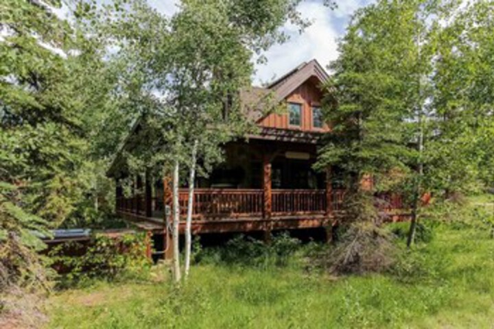 Discovery Chalet 374 - Three Bedroom Cabin