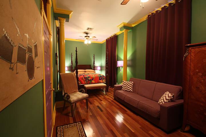 Room 19 of 50