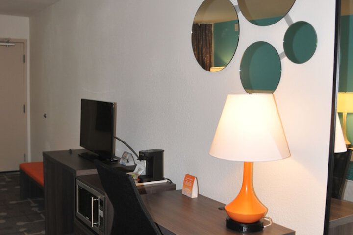 Room 18 of 29