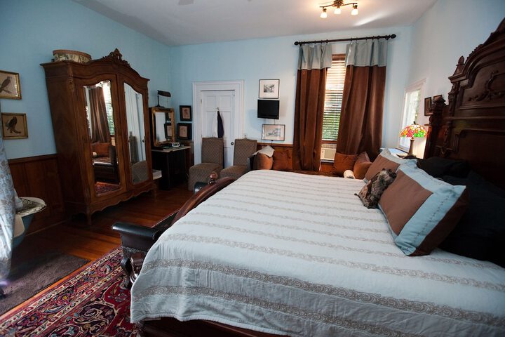 Room 32 of 51