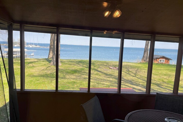 Horseshoe Bay Lodge
