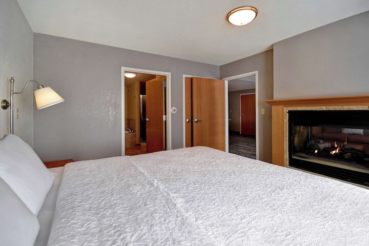 Room 23 of 71