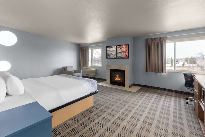 AmericInn by Wyndham Oscoda Near AuSable River