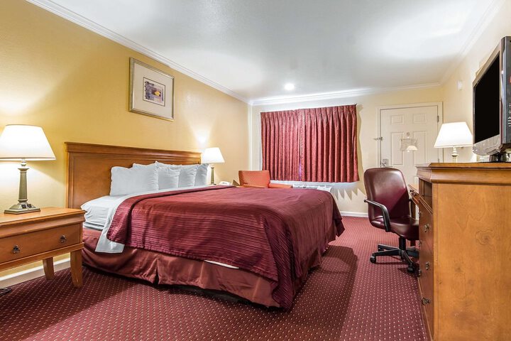 Room 19 of 47