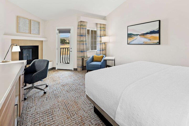 Room 32 of 53