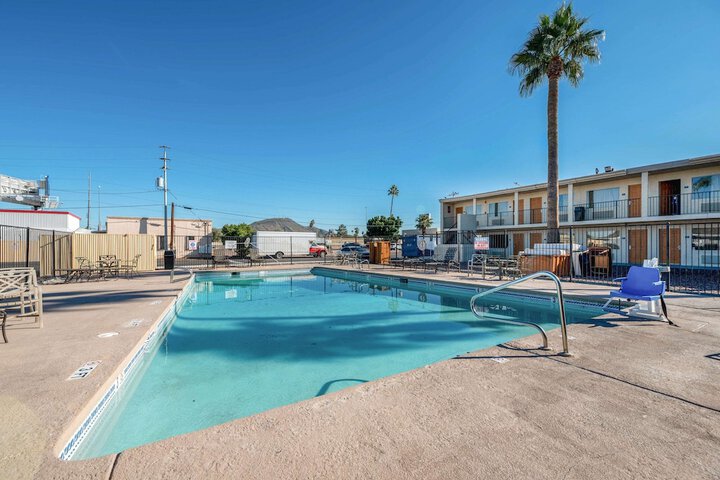 Pool 6 of 26