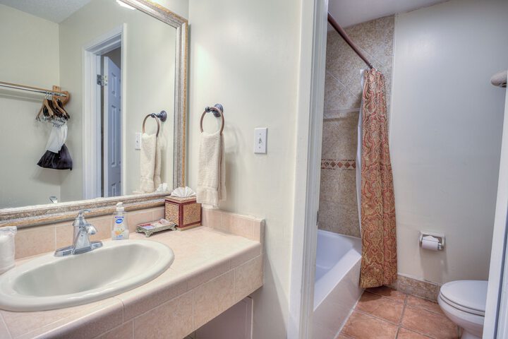 Room 20 of 80