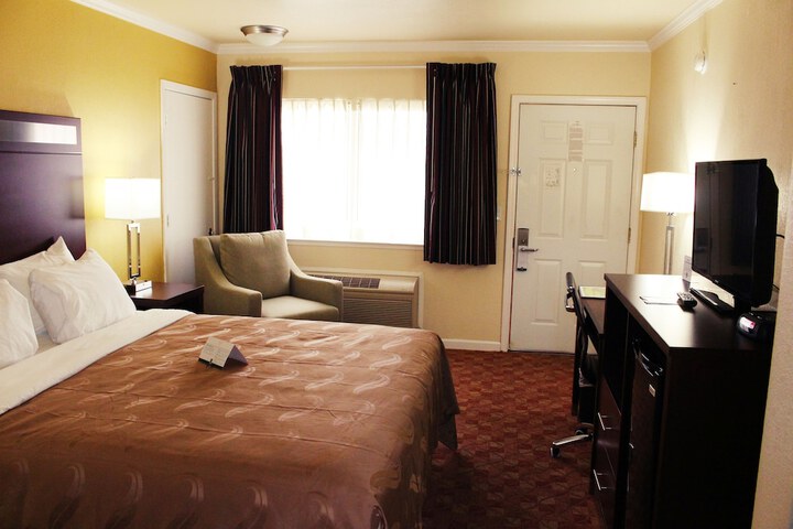 Room 29 of 46