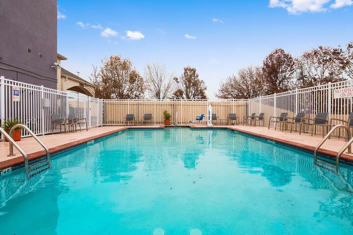 Pool 7 of 53