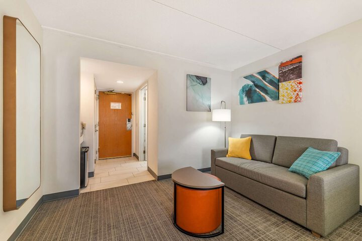 Room 21 of 43