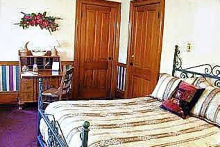 White Swan Inn Bed & Breakfast