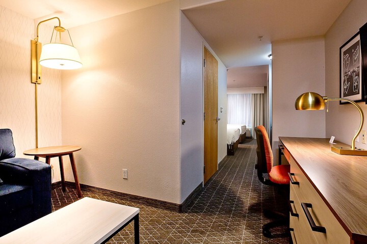 Room 12 of 37