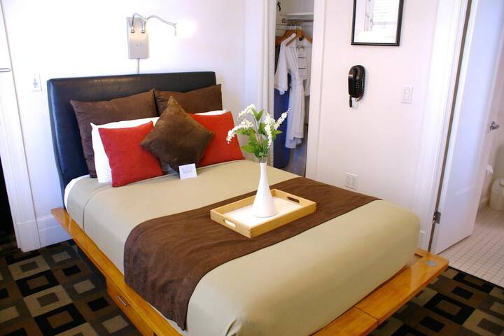 Room 4 of 58