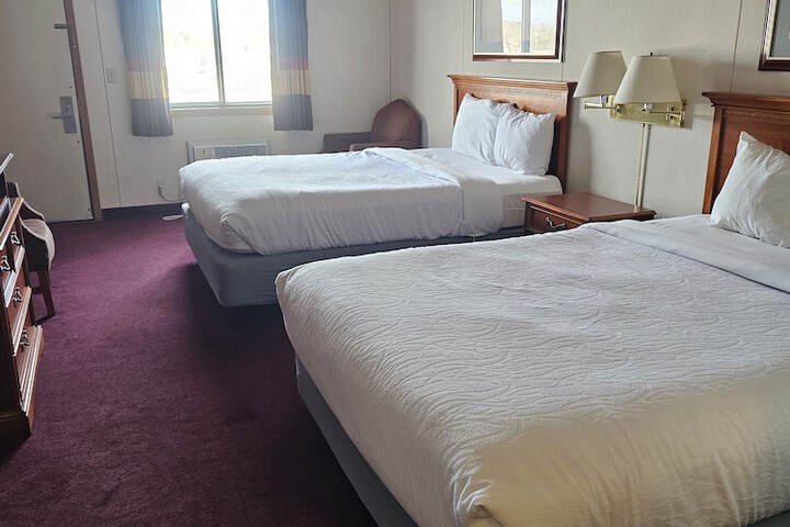 Room 15 of 19