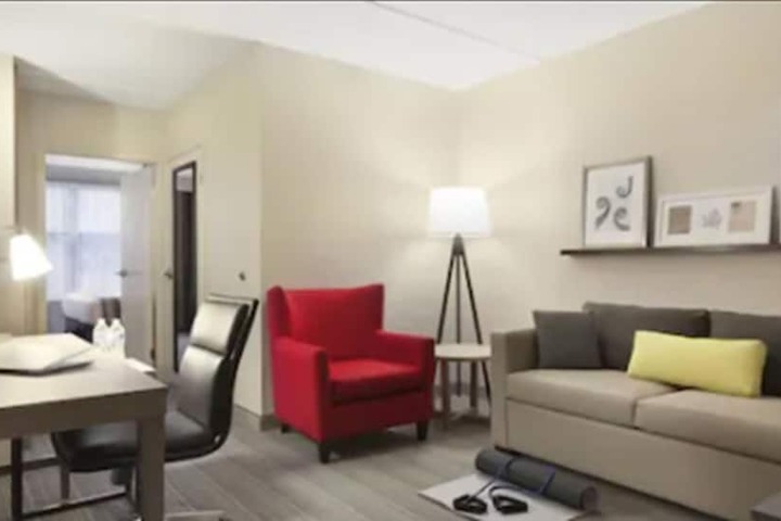 Room 25 of 32