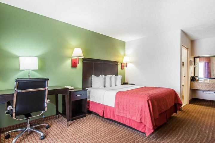 Room 22 of 32
