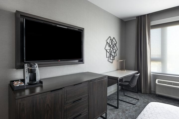 Room 37 of 59