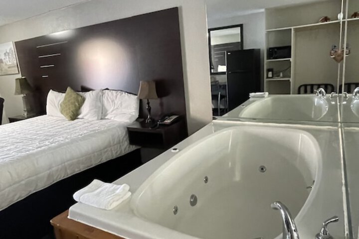 Room 48 of 79