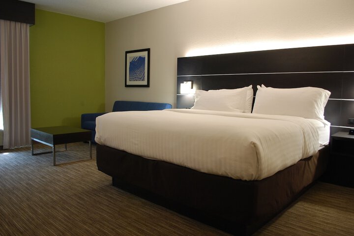 Holiday Inn Express Hotel and Suites Kingsport by IHG