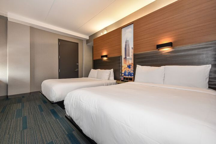 Room 16 of 35