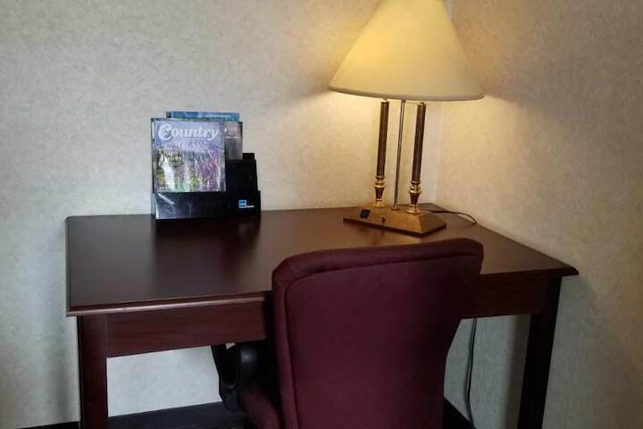Room 51 of 86