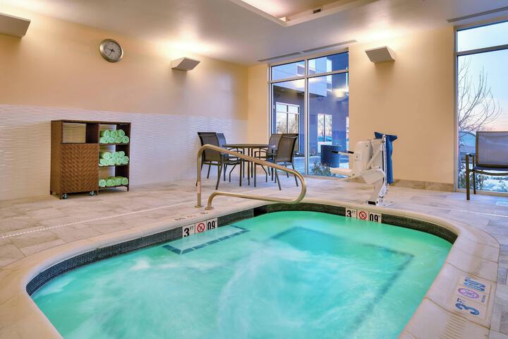 Fairfield by Marriott Inn & Suites Denver West / Federal Center