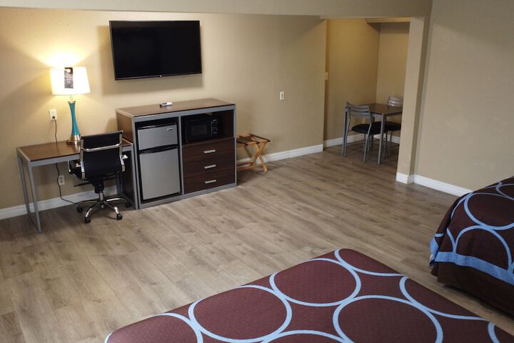 Room 28 of 36