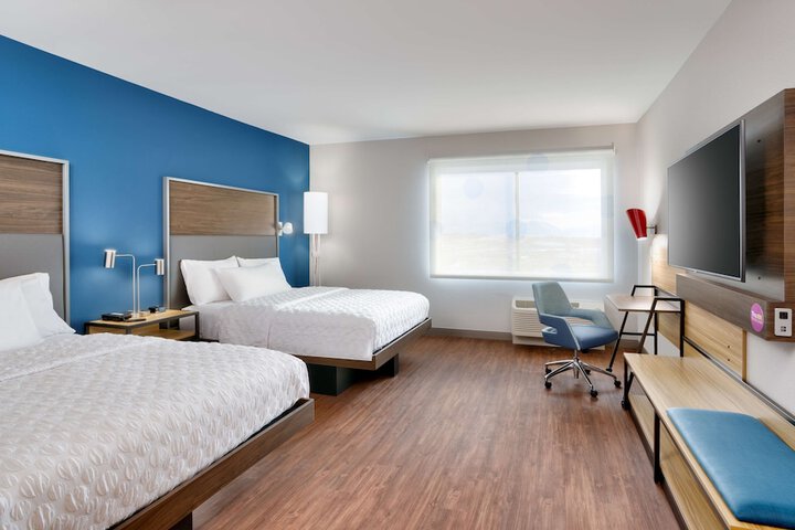 Room 15 of 33