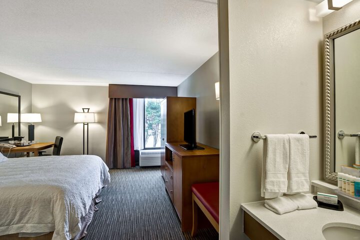 Room 29 of 35