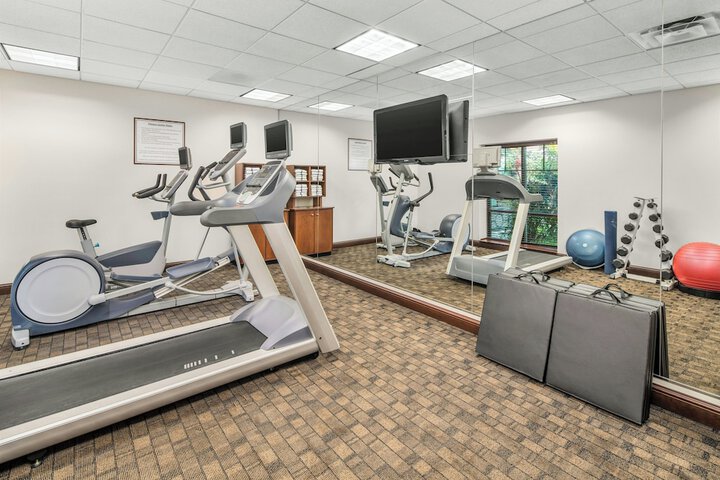 Holiday Inn Express & Suites Wilmington-Newark by IHG