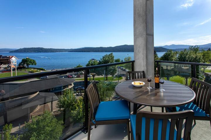 One Lakeside