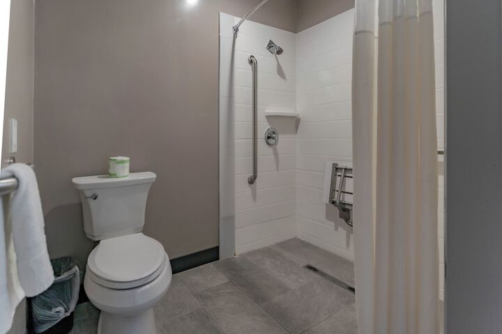 Room 21 of 21