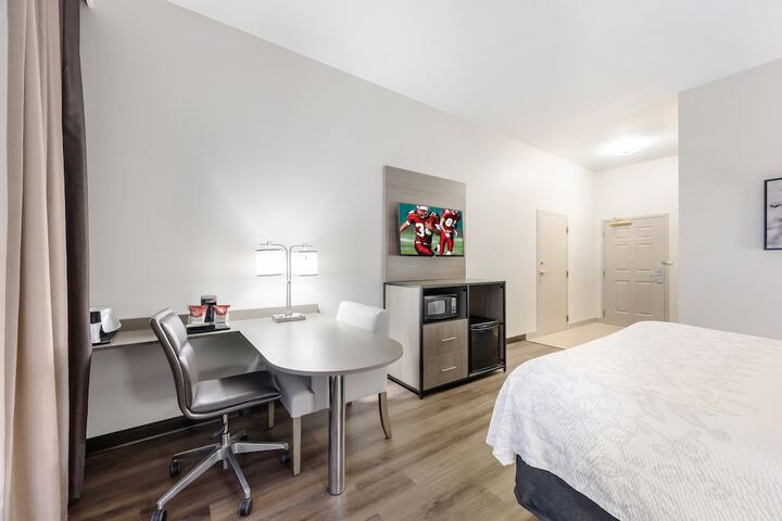 Room 18 of 33