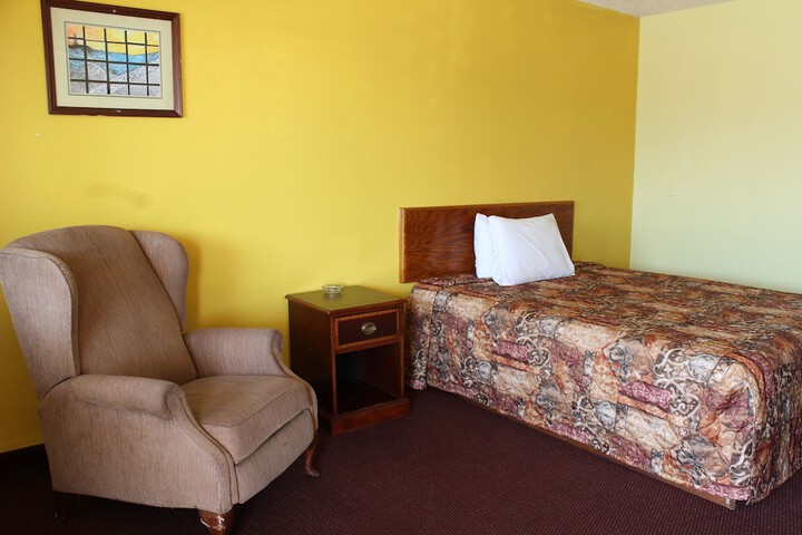 Room 7 of 30
