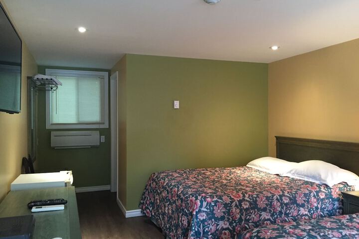 Room 20 of 29
