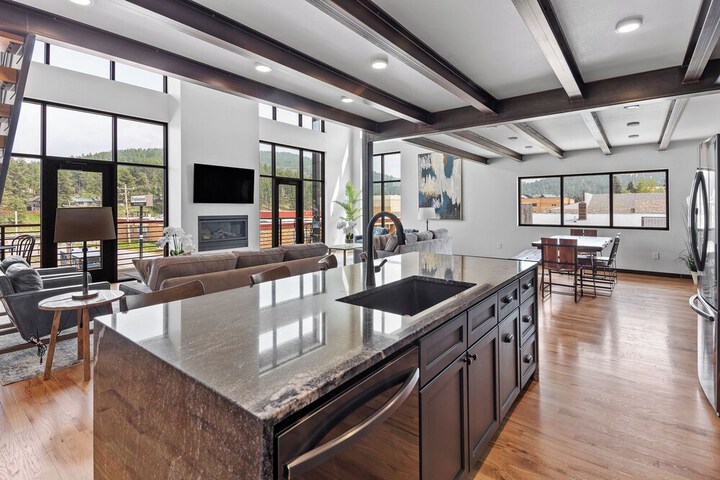 McGregor and Main Luxury Lofts