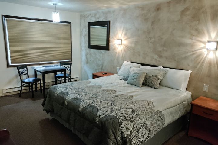 Room 14 of 27