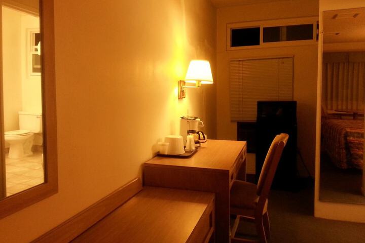 Room 22 of 38
