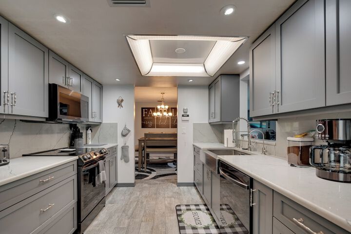 Home Near Werner-boyce & New Port Richey!