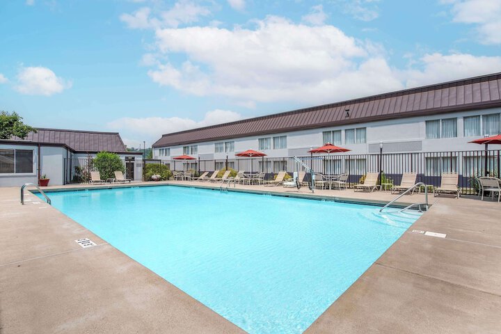 Pool 4 of 50